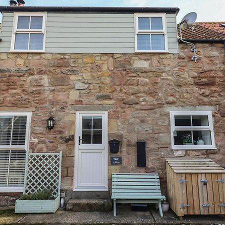 Charlotte'S Cottage Seahouses Bagian luar foto