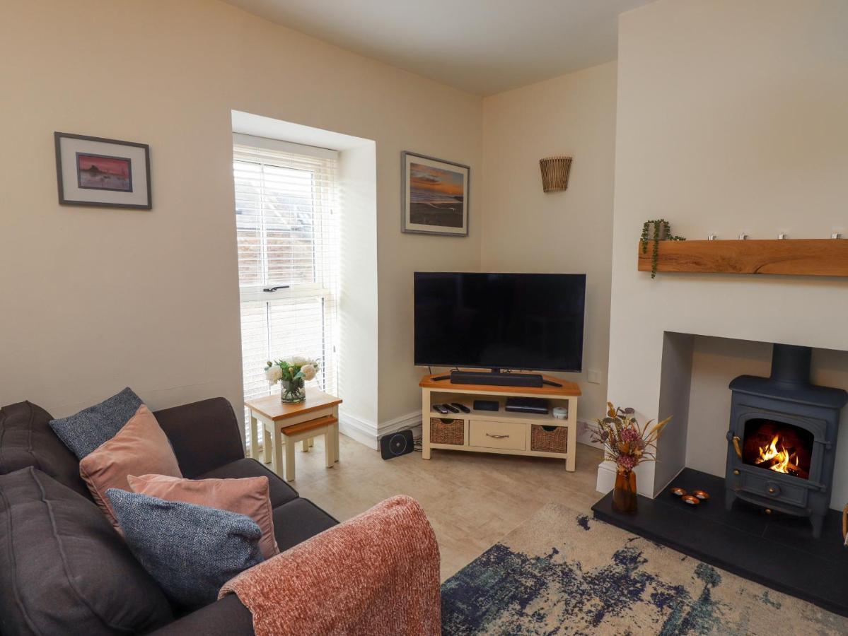Charlotte'S Cottage Seahouses Bagian luar foto