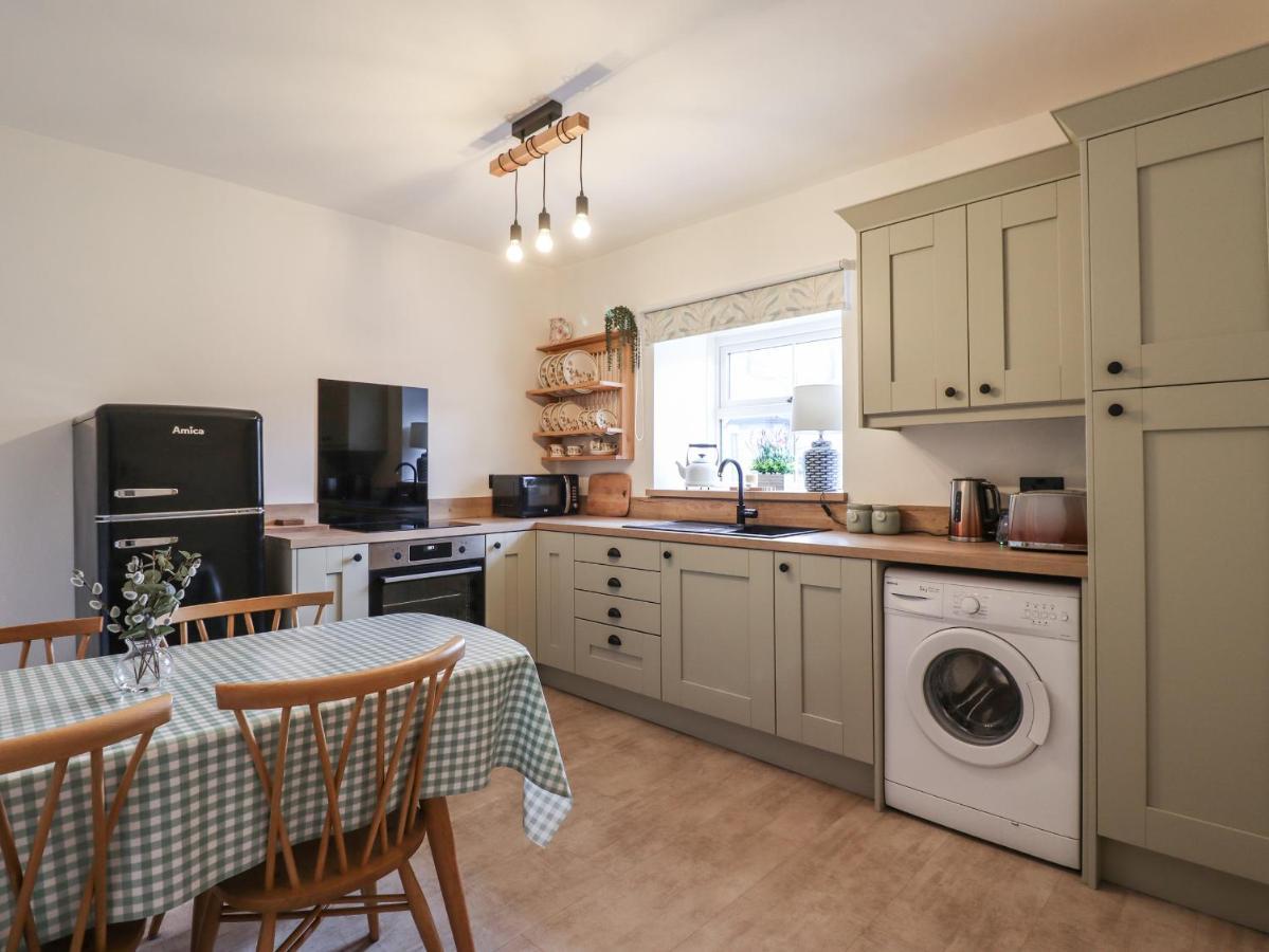 Charlotte'S Cottage Seahouses Bagian luar foto